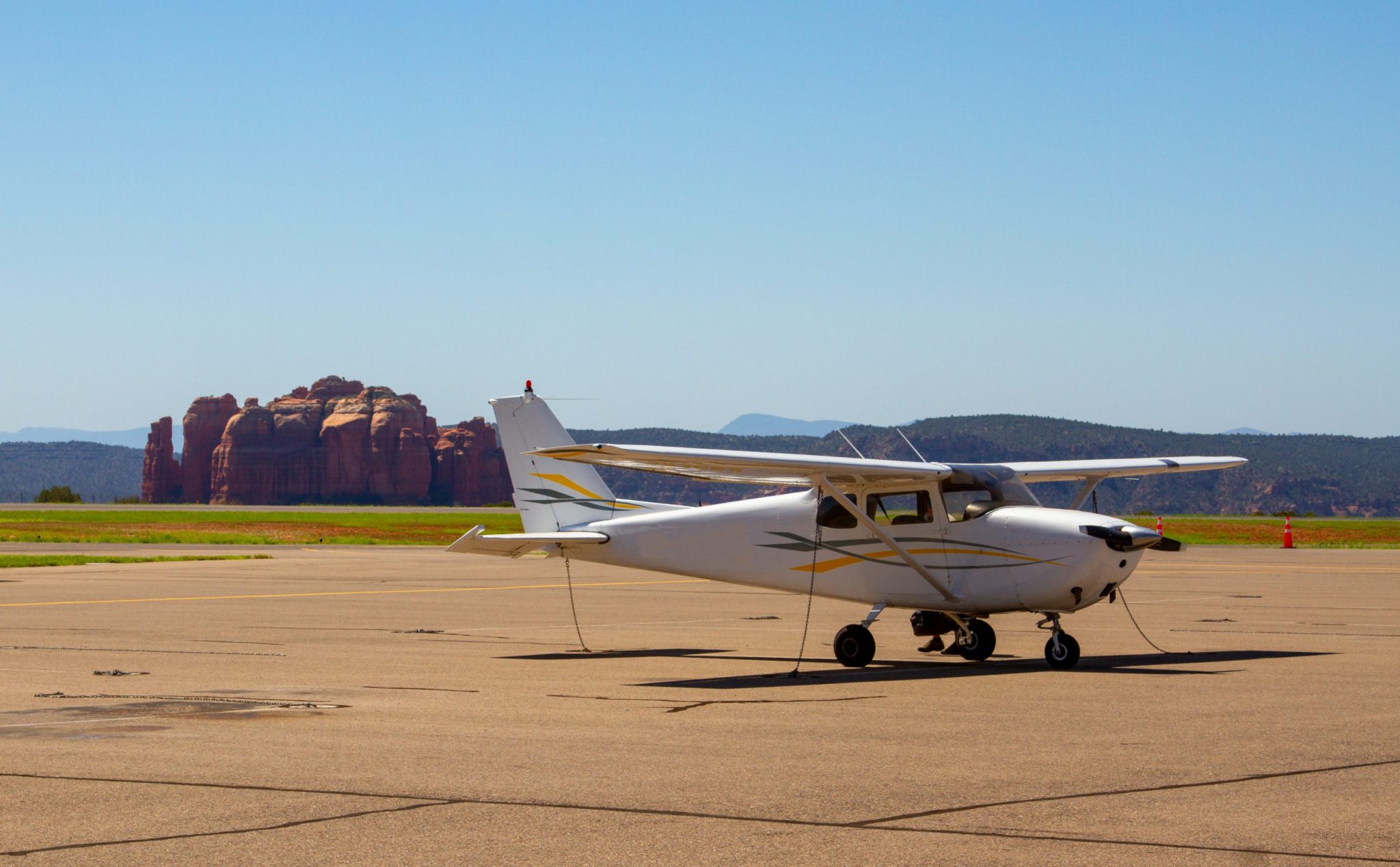 At least 1 person is dead following a jet crash in Arizona, authorities say