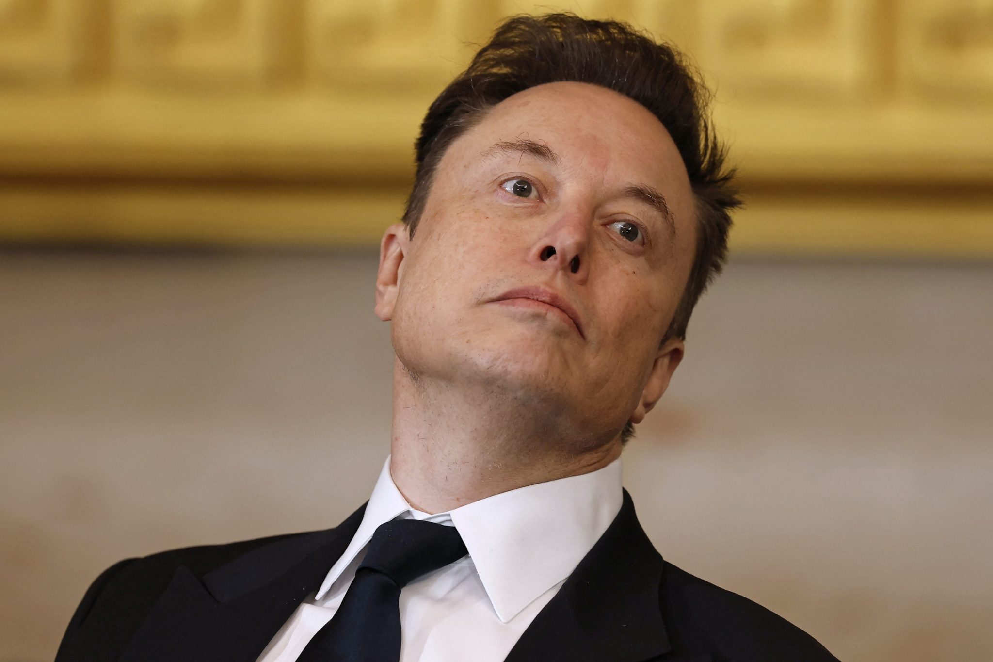Elon Musk’s net worth falls below $400 billion for the first time this year after Tesla’s 27% stock avalanche