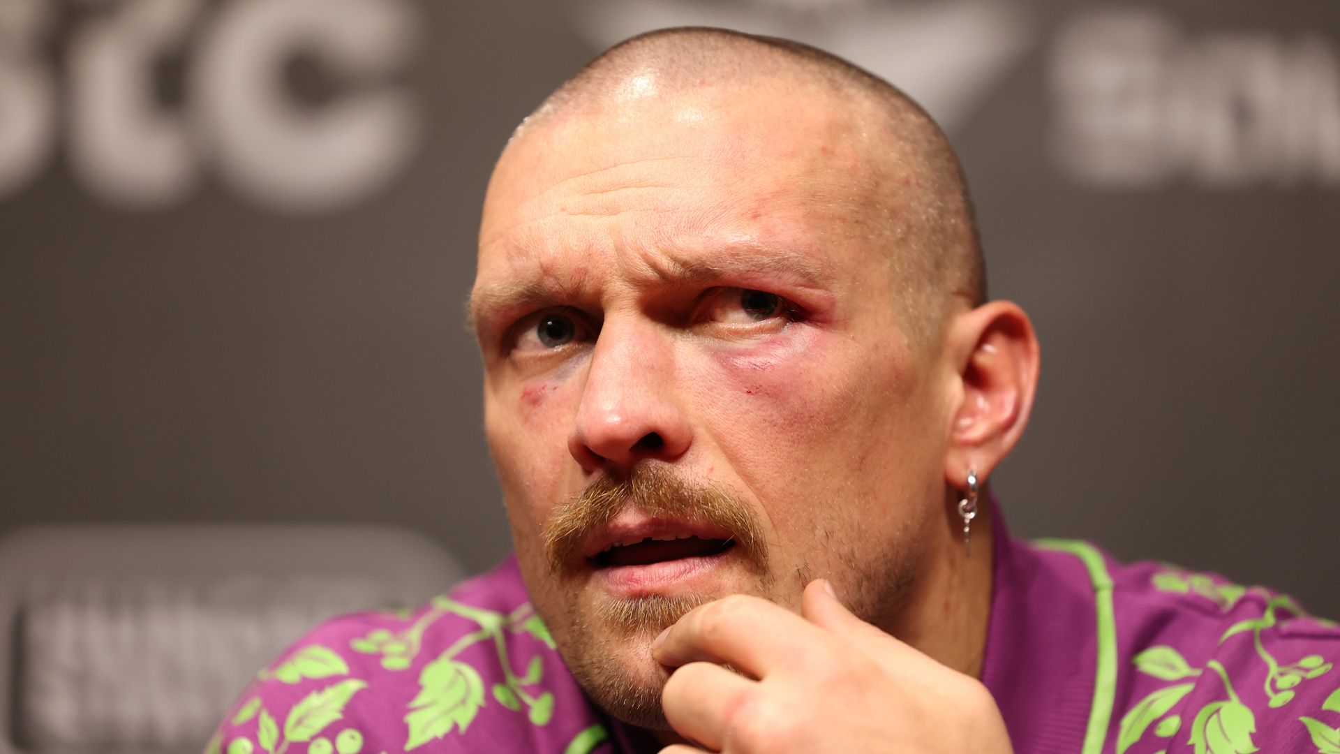 Usyk reacts to Dubois callout: 'What are you doing? This is my place!'
