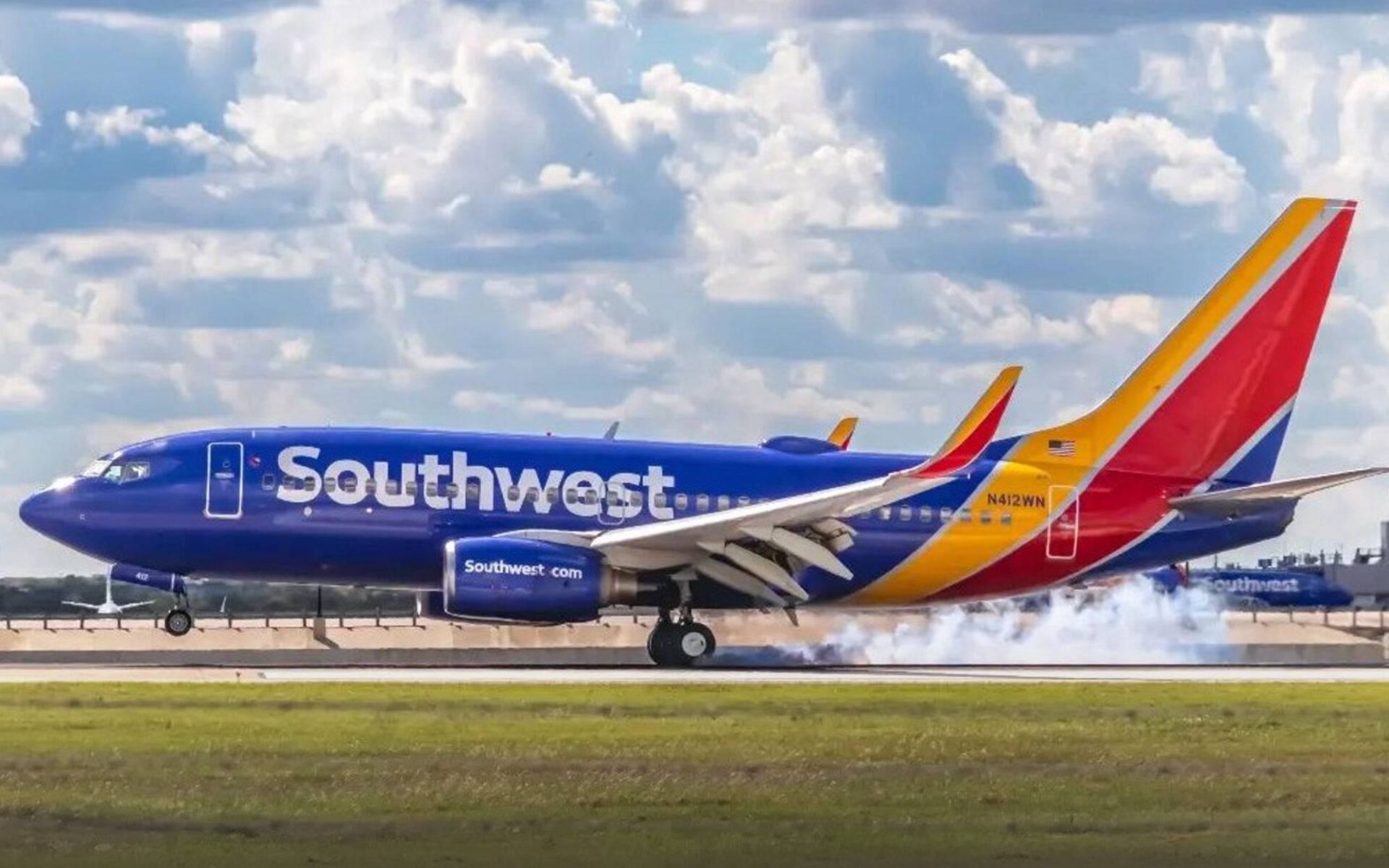 Southwest Flight Turns Back After Passenger’s Naked Mid-Air Meltdown [WATCH]