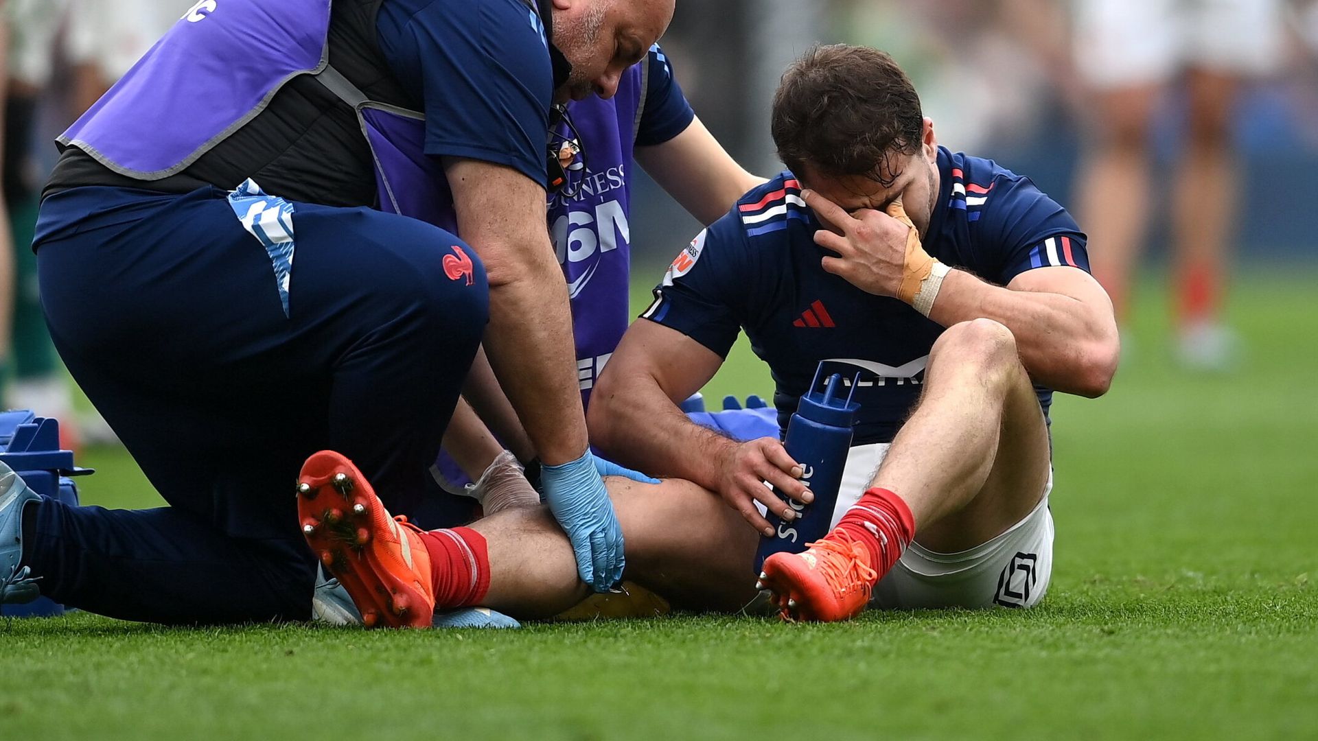 France fume at Ireland after Dupont suffers 'serious' knee injury